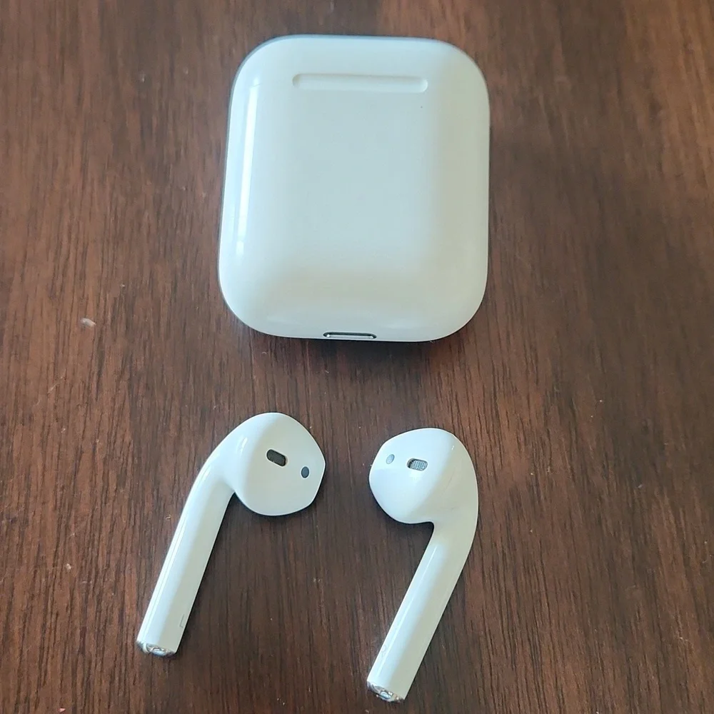 Apple Airpods 1st Gen 2016 Model A1602